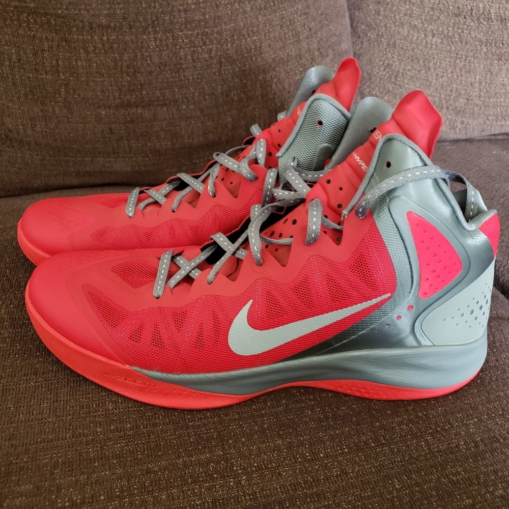 Brand New  Nike hyperenforcer red/gray